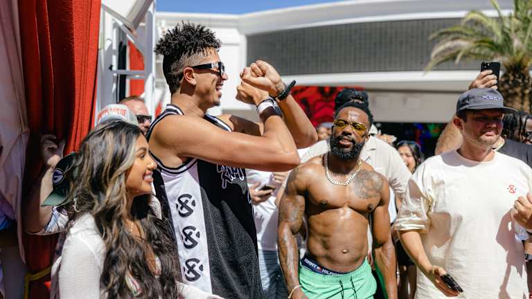 YouTubers Kris London and CashNasty Join XSET with Exclusive Content and Merch